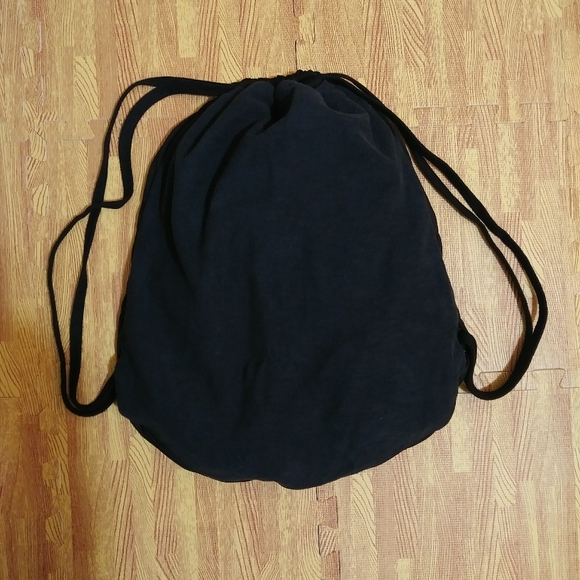 Universal Studios Est. 1912 Classic Graphic Quikflip Black Hoodie to Backpack XL - Picture 11 of 11